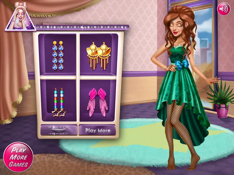 Tris Homecoming Dolly Dress Up