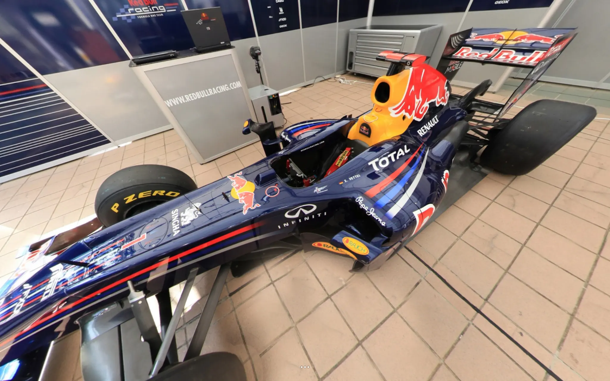 Red Bull Speed Street Singapore 2011: Front (360 Pano)