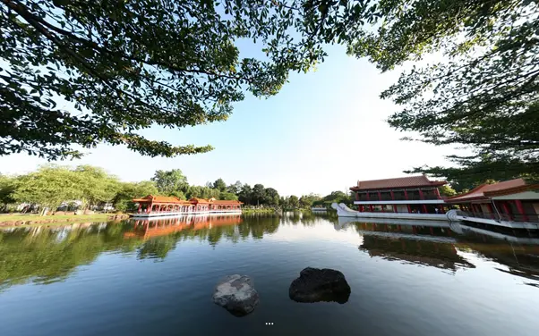 Chinese Garden Singapore: View of Jurong Lake Pano 1 (360 Pano)