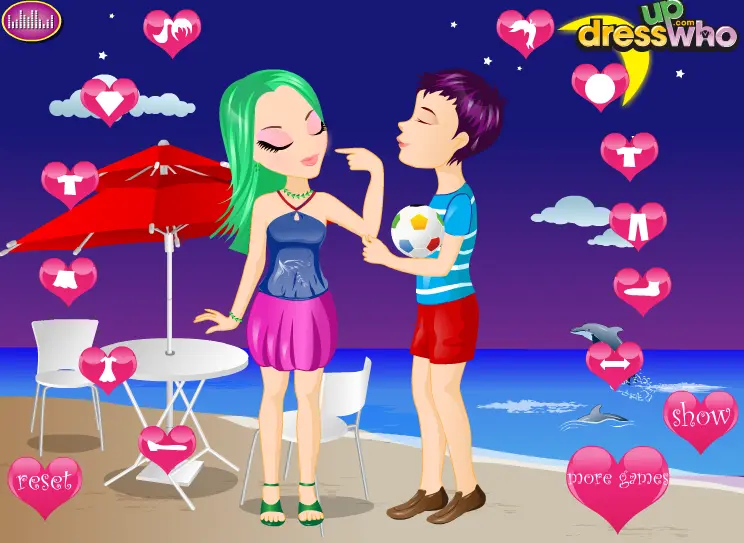 Kissing Couple Dress Up
