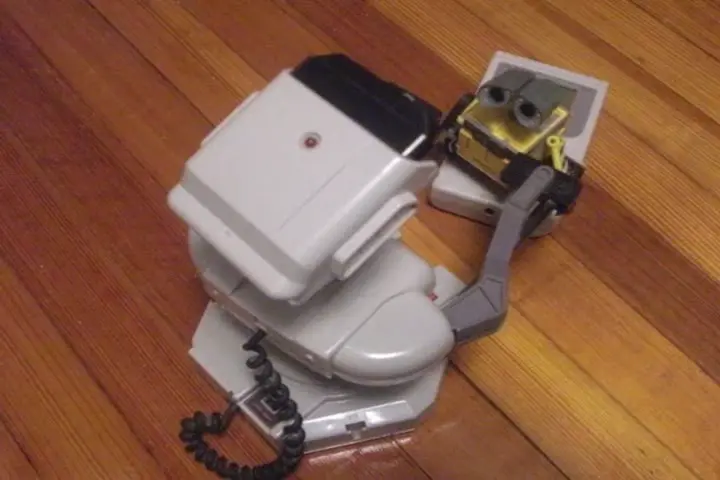 WALL-E & R.O.B.